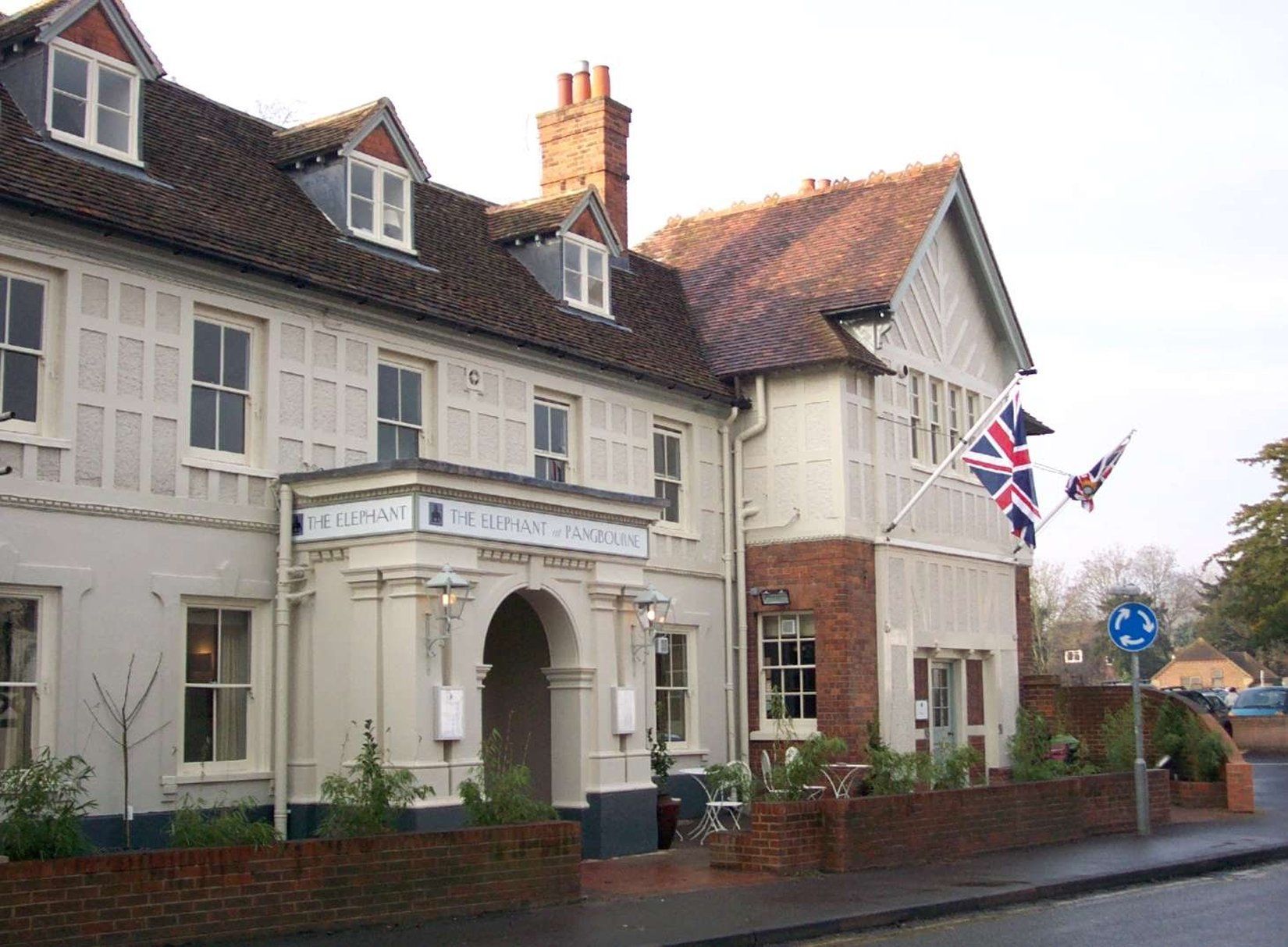 Elephant Hotel Pangbourne Eksteriør billede