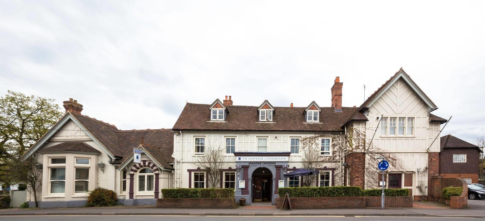 Elephant Hotel Pangbourne Eksteriør billede